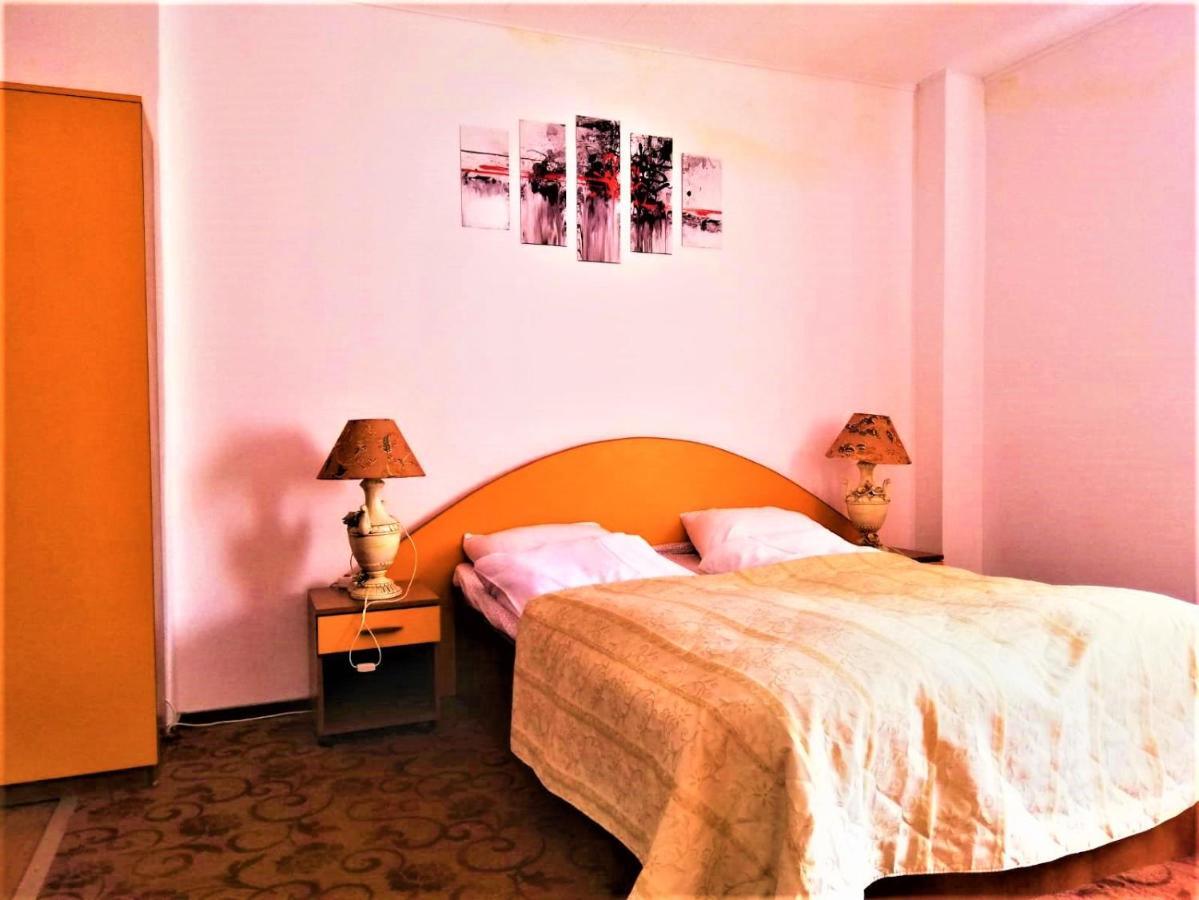 Hotel Dolce Far Niente Брашов Екстериор снимка