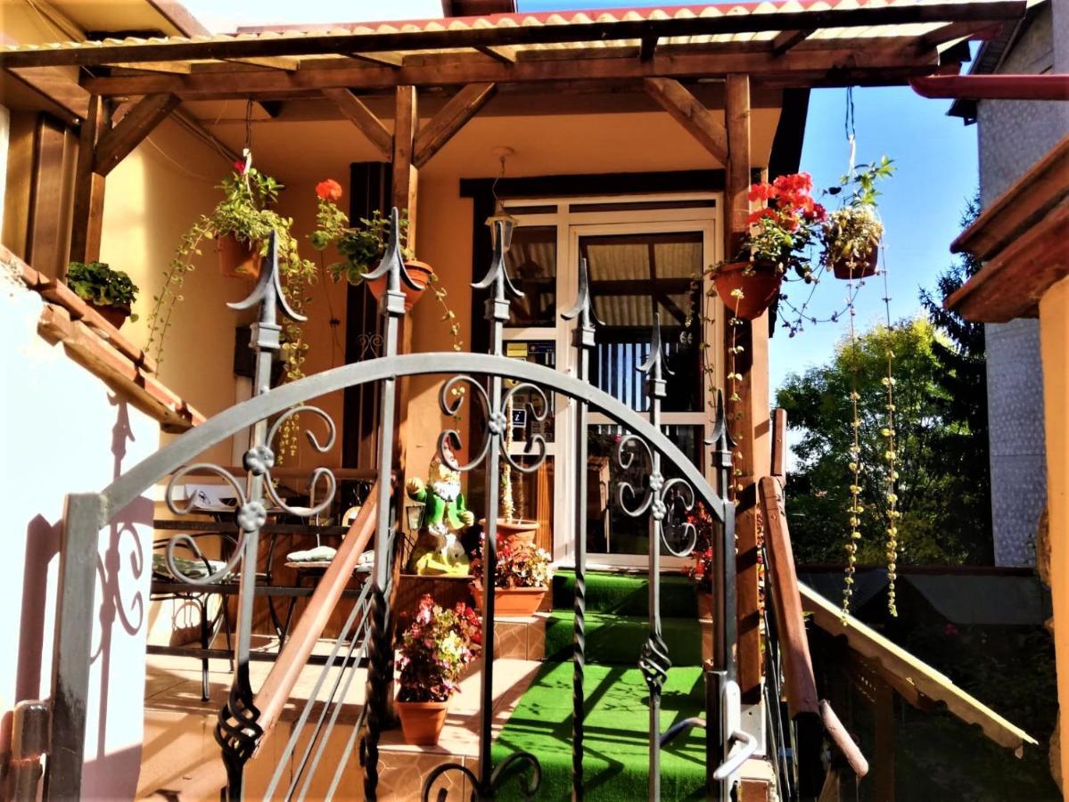 Hotel Dolce Far Niente Брашов Екстериор снимка