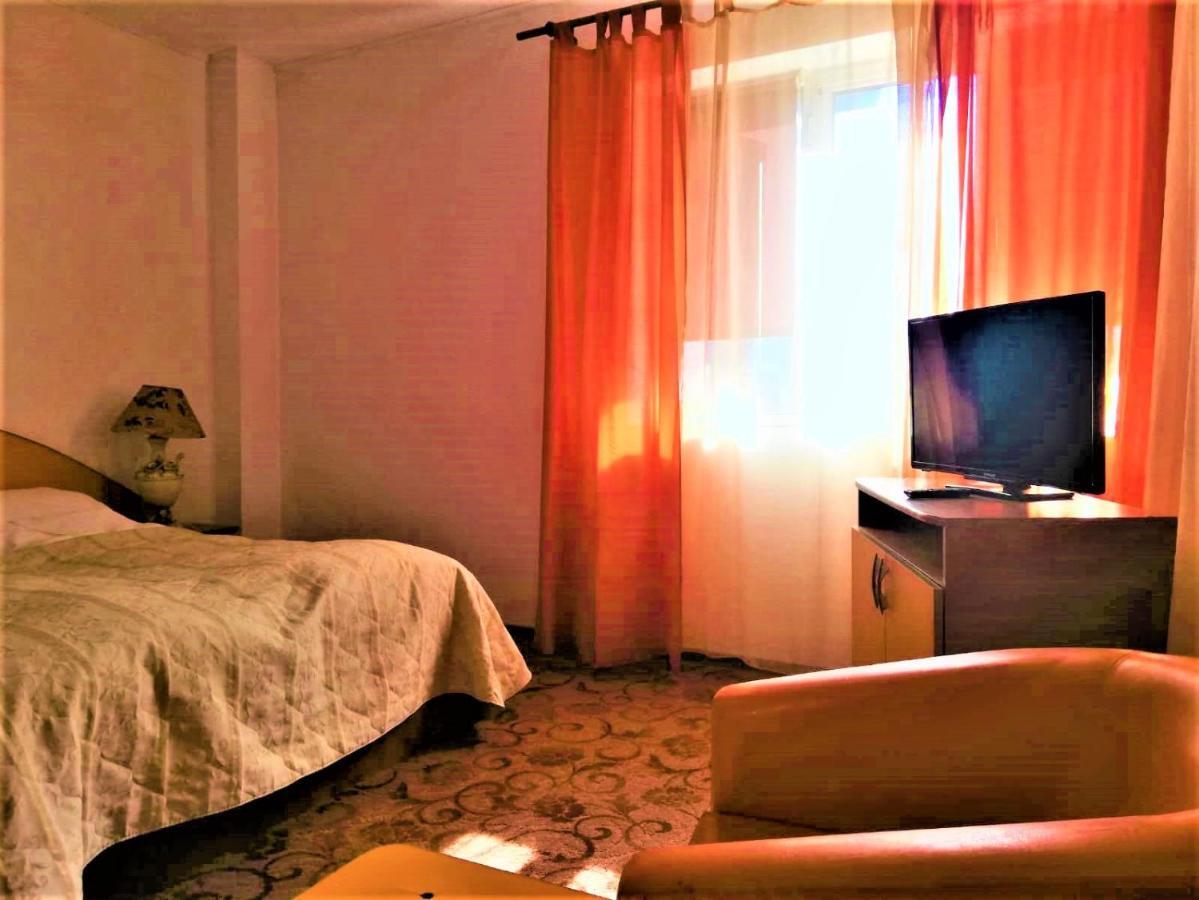 Hotel Dolce Far Niente Брашов Екстериор снимка